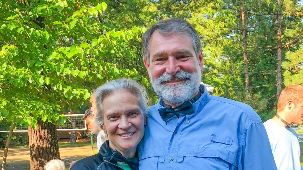 mike and mary endres headshot.